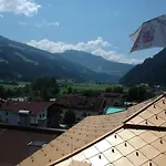 Zum Loewen Hotel 3*