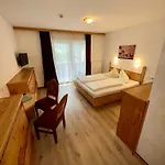 Zum Loewen 3*