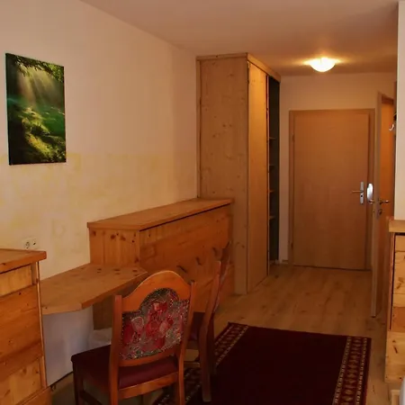 Hotell Zum Loewen 3*