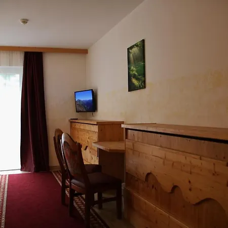 Hotell Zum Loewen 3*