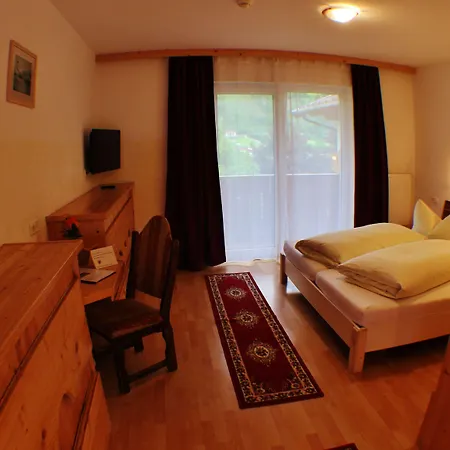Zum Loewen Hotell