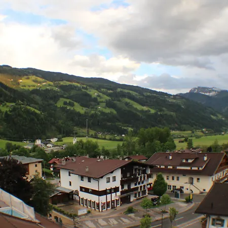 Zum Loewen Hotel 3*