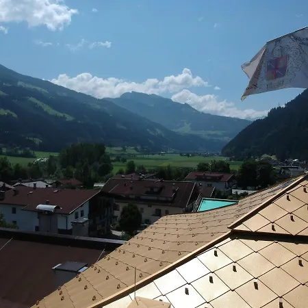 Zum Loewen Hotel 3*