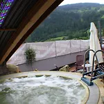 Zum Loewen Szálloda Aschau Im Zillertal